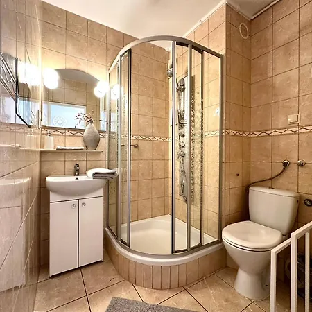 Wita Stwosza - Self Check-in 20h *