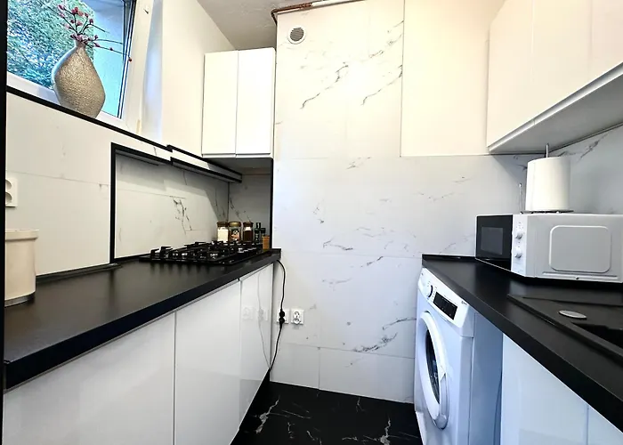 Wita Stwosza - Self Check-in 20h *